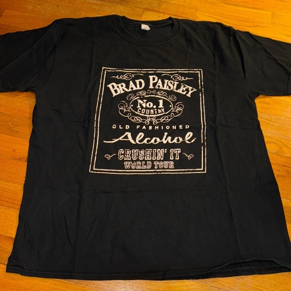 Brad Paisley Crushin’ It World Tour Alcohol T Shirt 2 Sided Size XL Anvil Blk